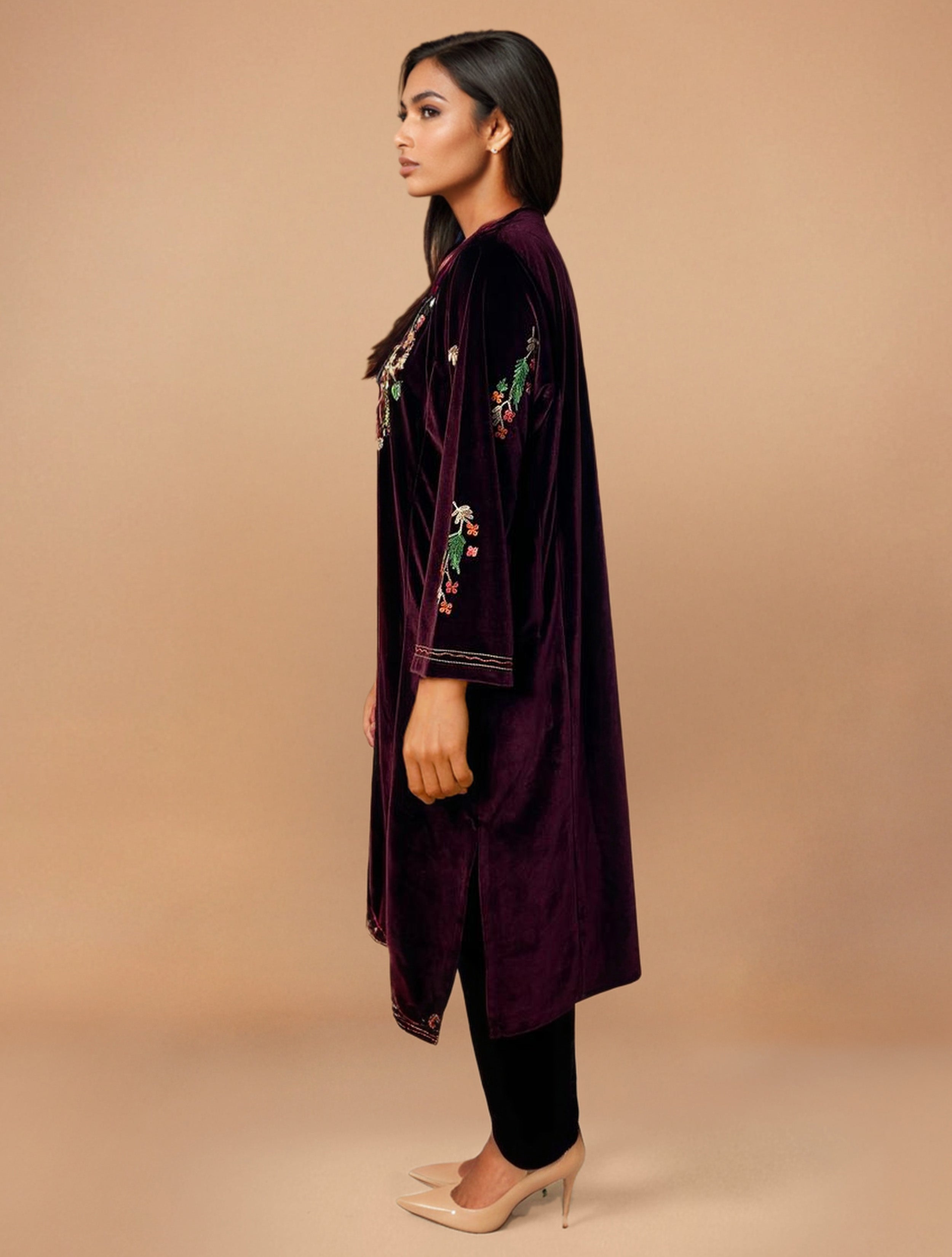 trueBrowns Maroon Velvet Embroidered Kurta Set - Distacart
