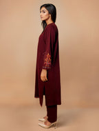 trueBrowns Maroon Embroidered Woollen Phiran Kurta Set - Distacart