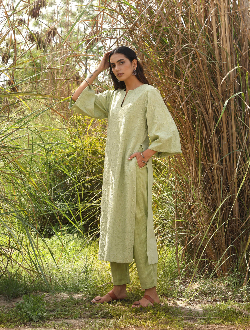 trueBrowns Green Cotton Embroidered Kurta Set - Distacart