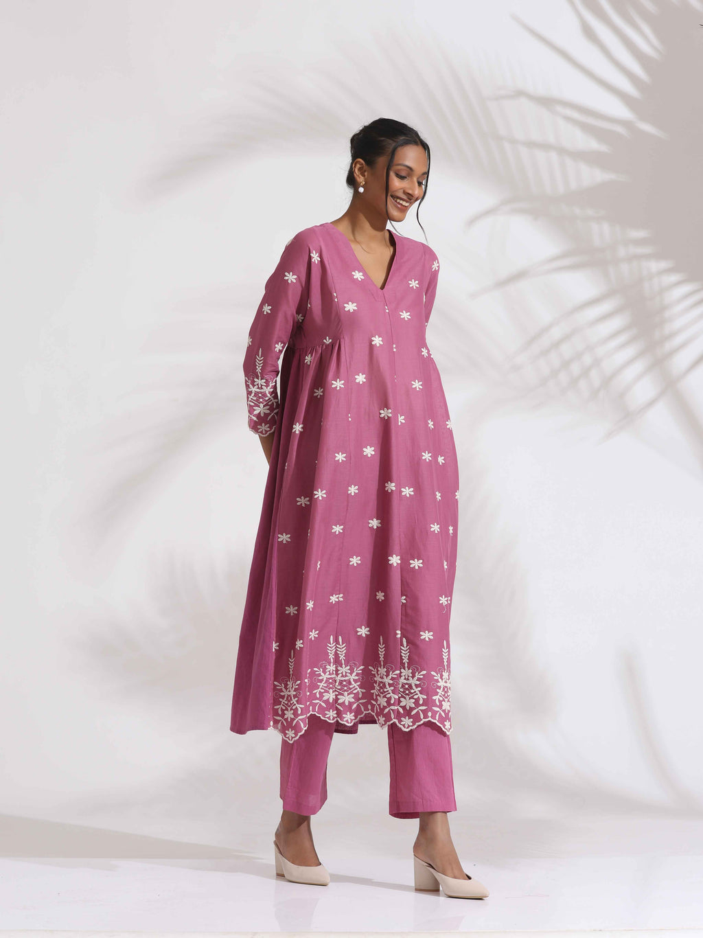 trueBrowns Pink Cotton Floral Embroidered Flared Kurta Set - Distacart