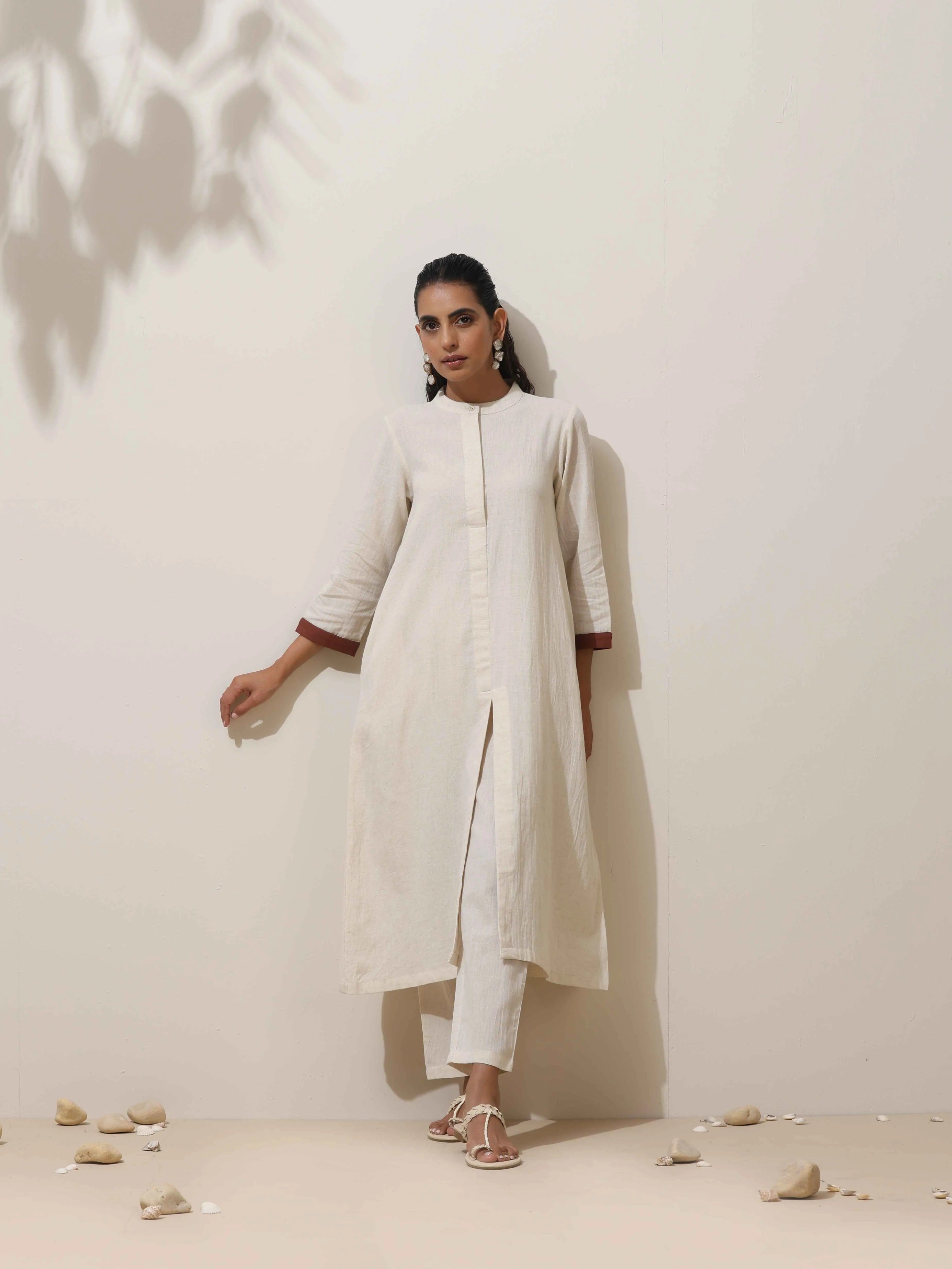 trueBrowns Off-White Cotton Linen Kurta Pant Set - Distacart