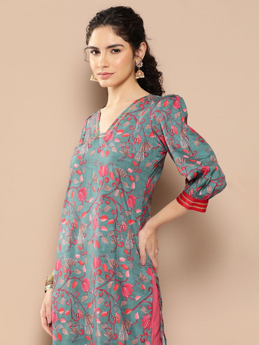 Ahalyaa Women Floral Printed Gotta Patti Floral Crepe Kurta