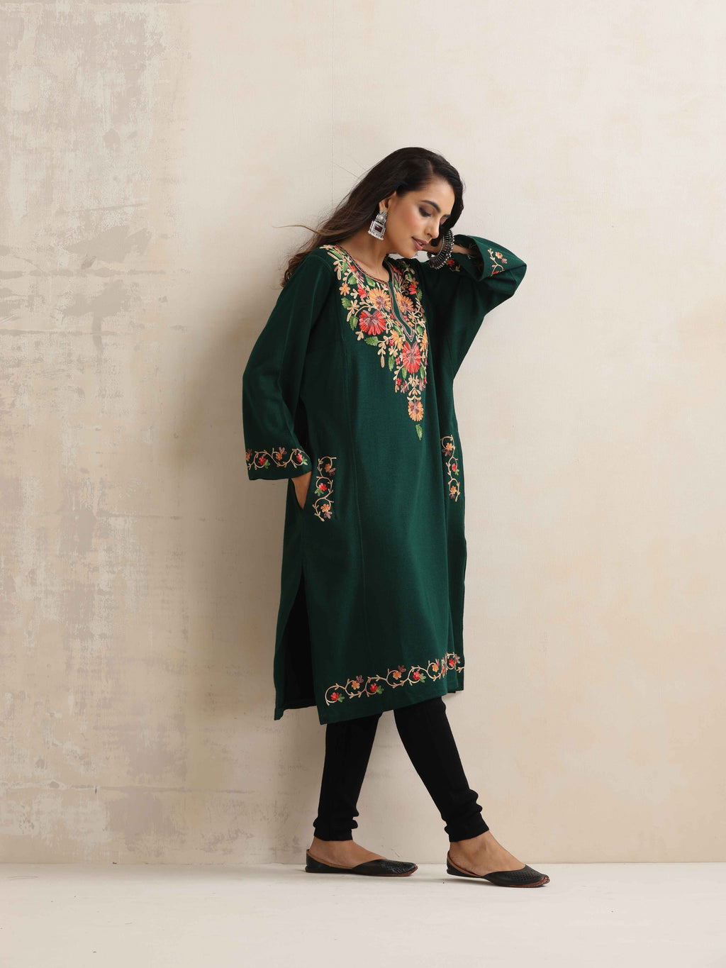 trueBrowns Green Kashmiri Embroidered Woollen Phiran Kurta - Distacart