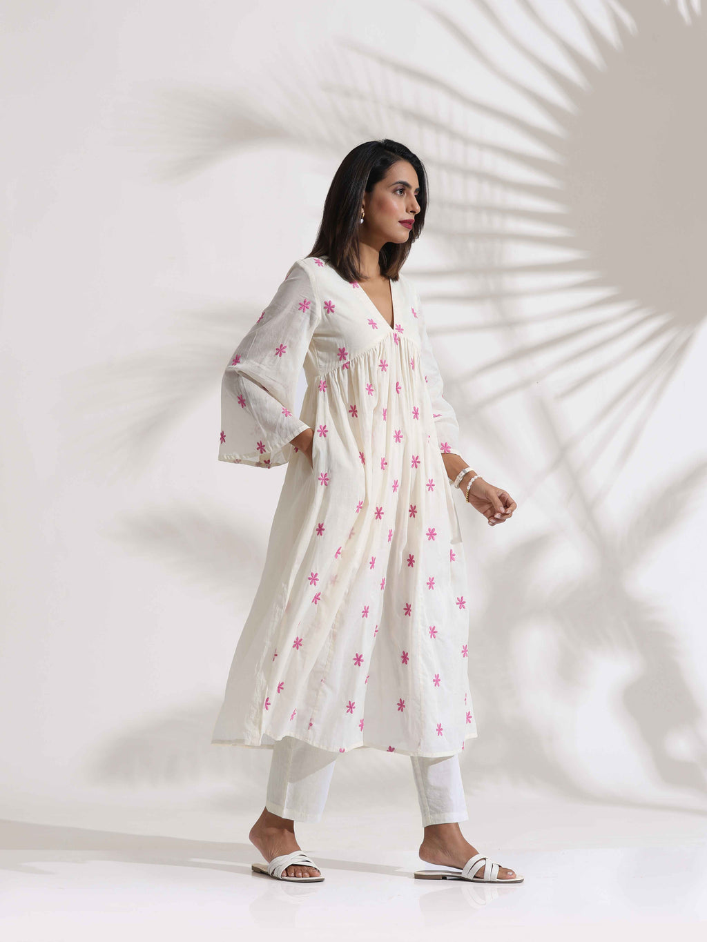 trueBrowns Off-White Cotton Floral Embroidered Flared Kurta Set - Distacart