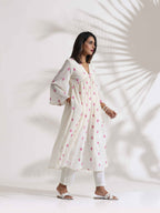 trueBrowns Off-White Cotton Floral Embroidered Flared Kurta Set - Distacart
