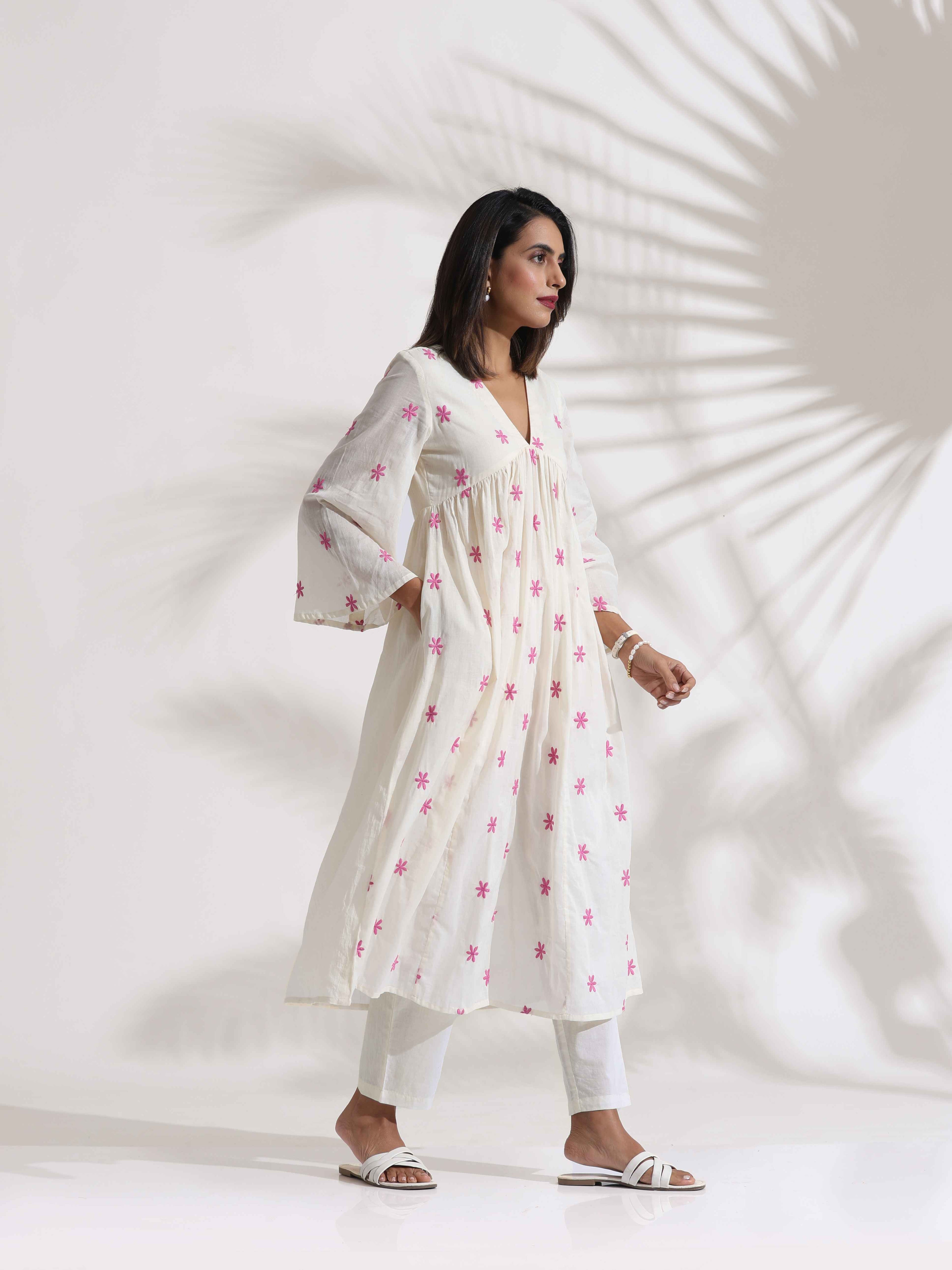 trueBrowns Off-White Cotton Floral Embroidered Flared Kurta Set - Distacart