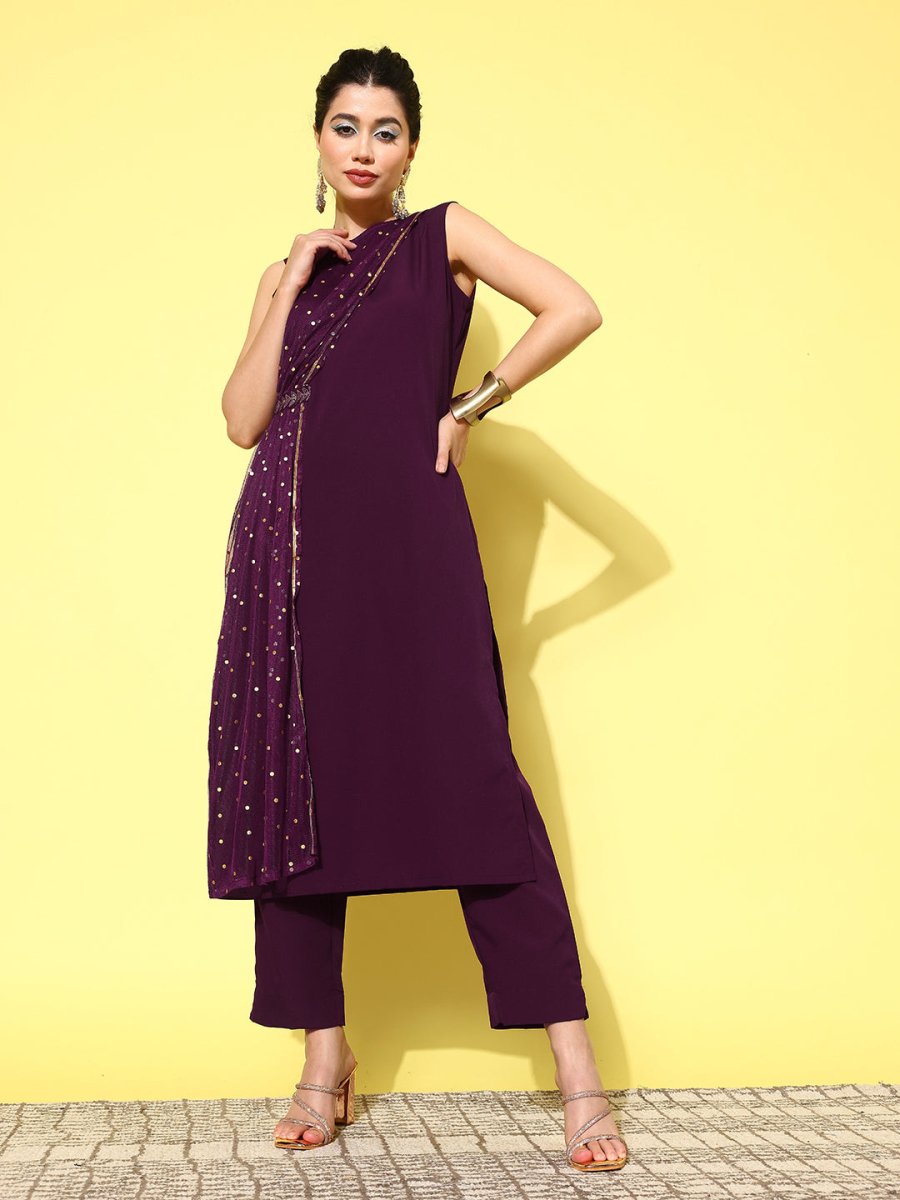 Ahalyaa Women Printed Regular Gotta Patti Kurta with Trousers