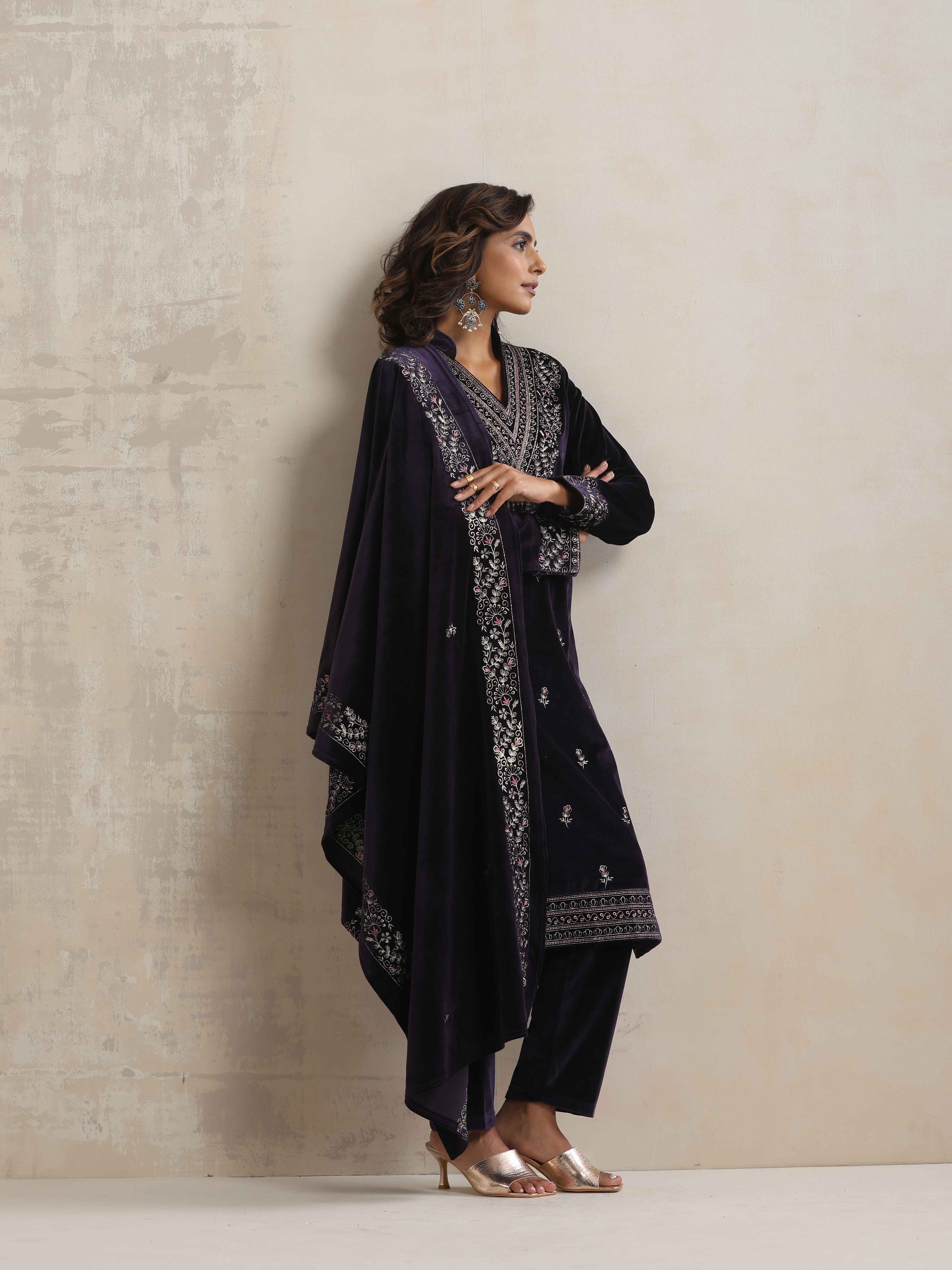 trueBrowns Purple Velvet Embroidered Kurta Pant Dupatta Set - Distacart