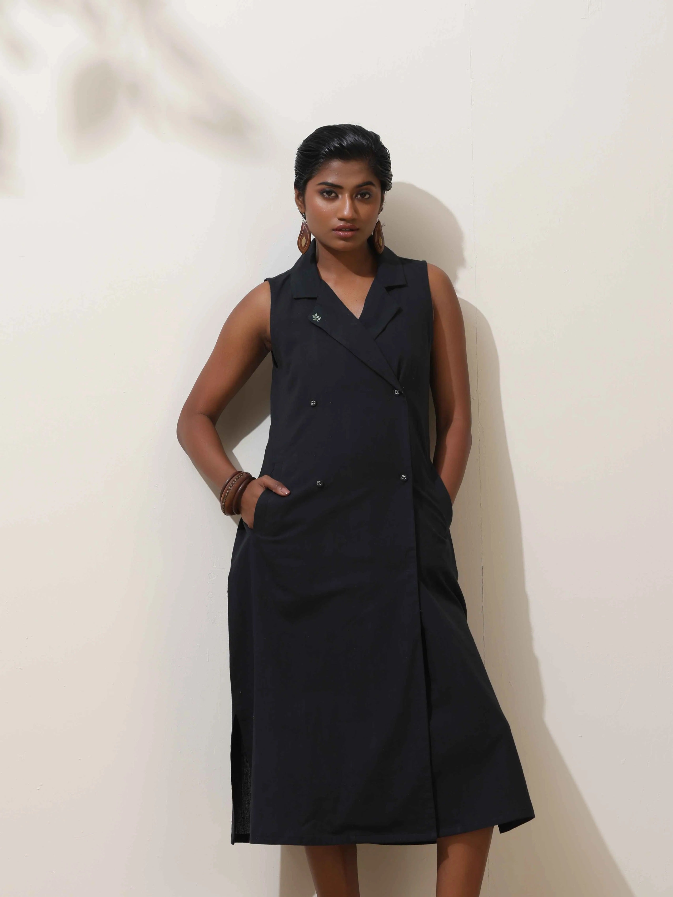 trueBrowns Black Cotton Linen Dress - Distacart