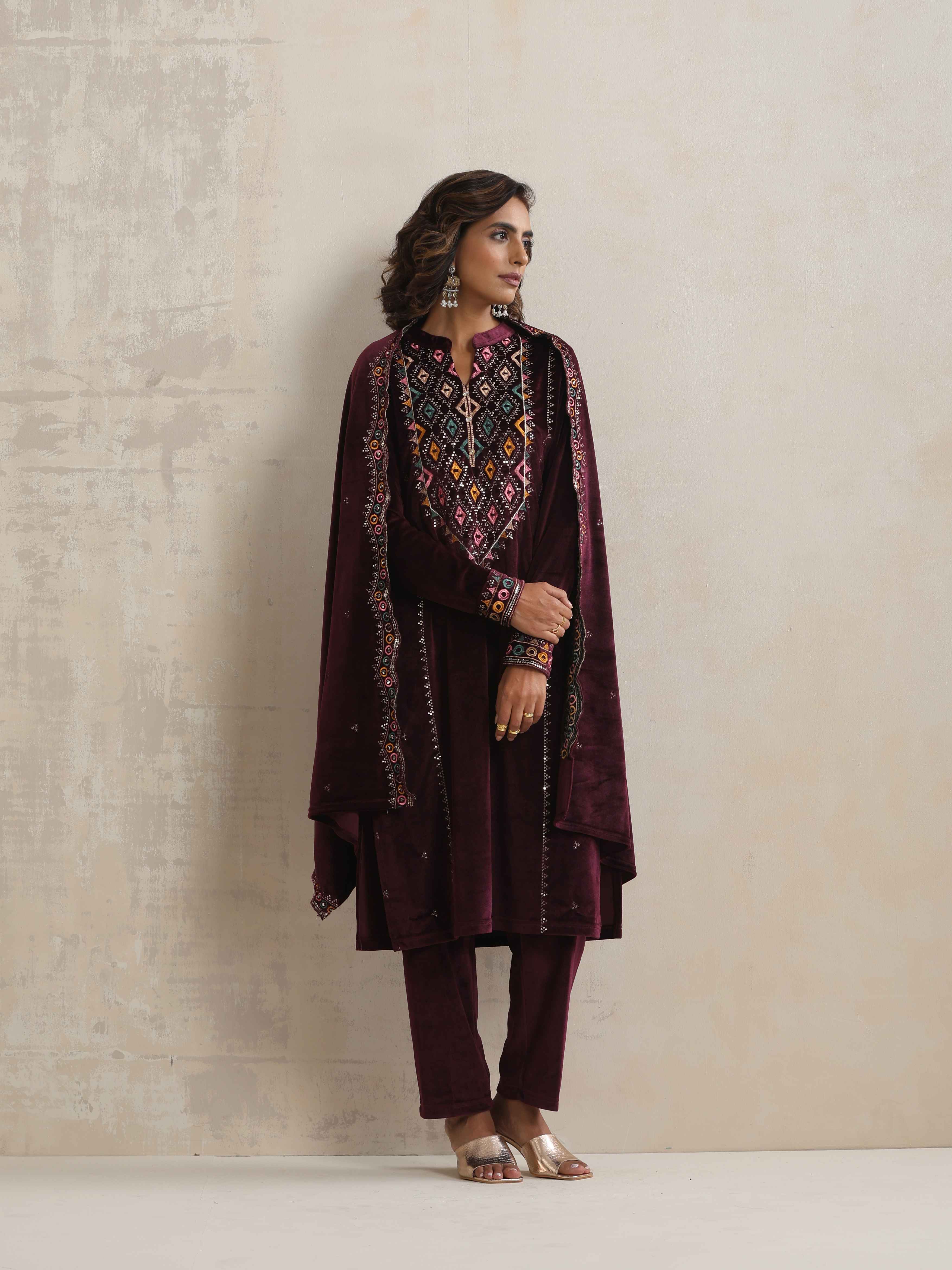 trueBrowns Purple Velvet Geometric Embroidered Kurta Pant Dupatta Set - Distacart