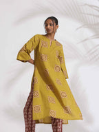 trueBrowns Green Cotton Print HighSlit Kurta Set - Distacart