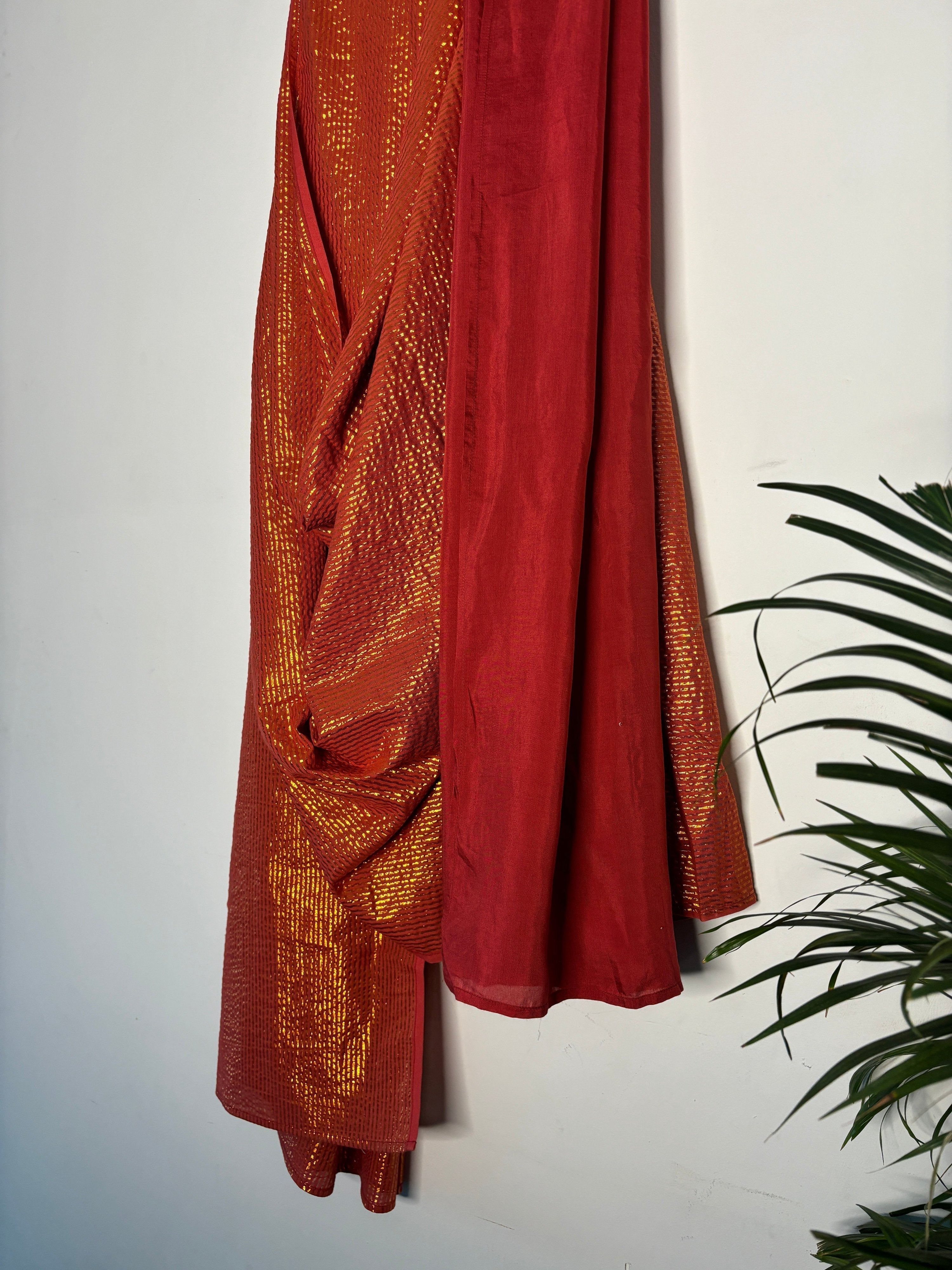 trueBrowns Rust Metallic Saree