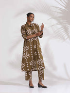 trueBrowns Olive Green Cotton Stripe Print Shirt Kurta Set - Distacart