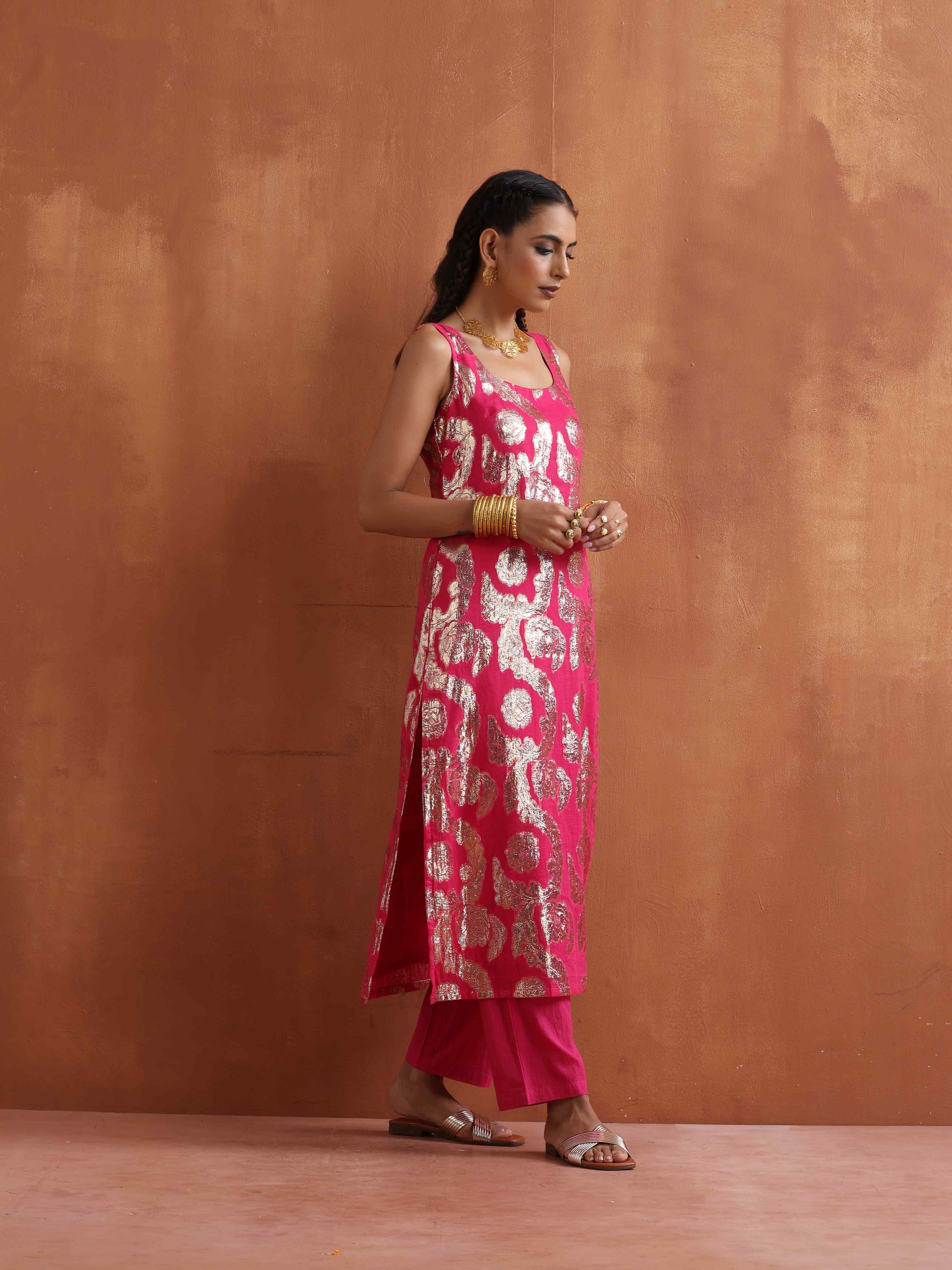 trueBrowns Pink Metallic Straight Kurta Set - Distacart