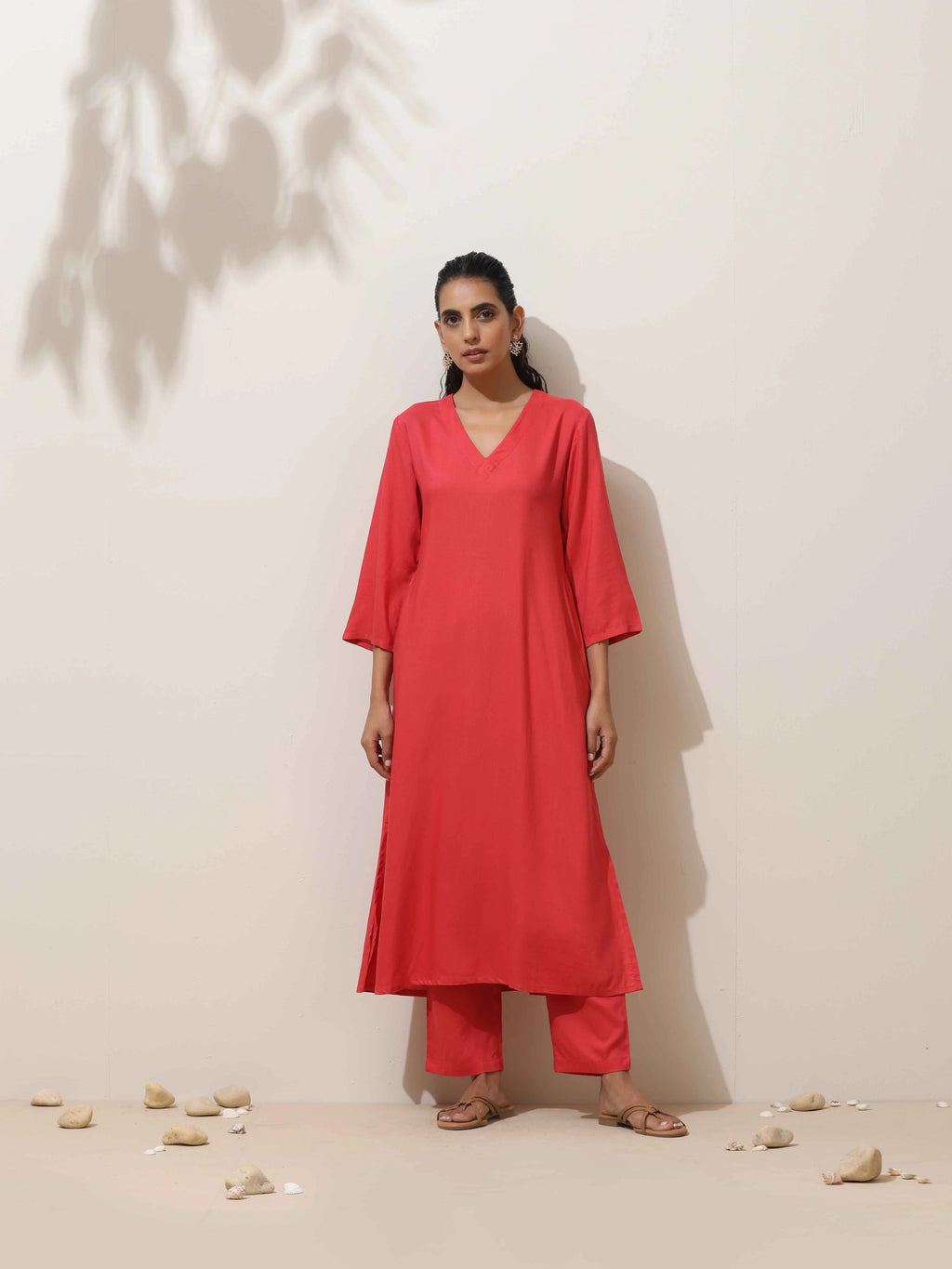 trueBrowns Coral Viscose Solid Kurta Pant Set - Distacart