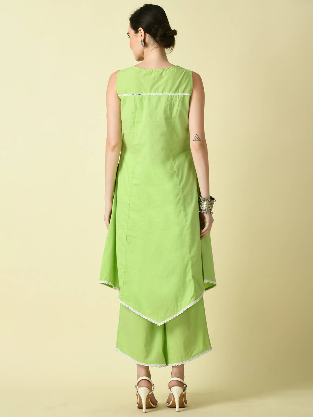 Myshka Women's Green Embroidered Kurta With Palazzo