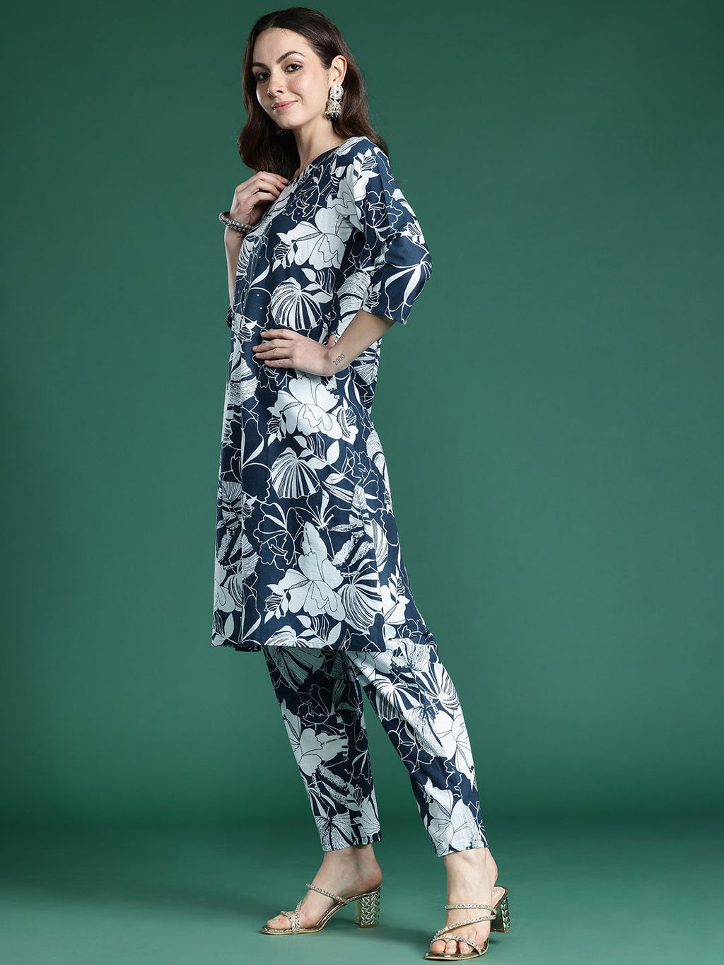 Indo Era Floral Printed Pure Cotton Kurta with Trousers - Distacart
