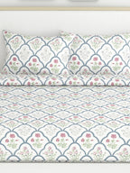 haus & kinder Blue & White Ethnic Motifs 186 TC King Bedsheet with 2 Pillow Covers - Distacart