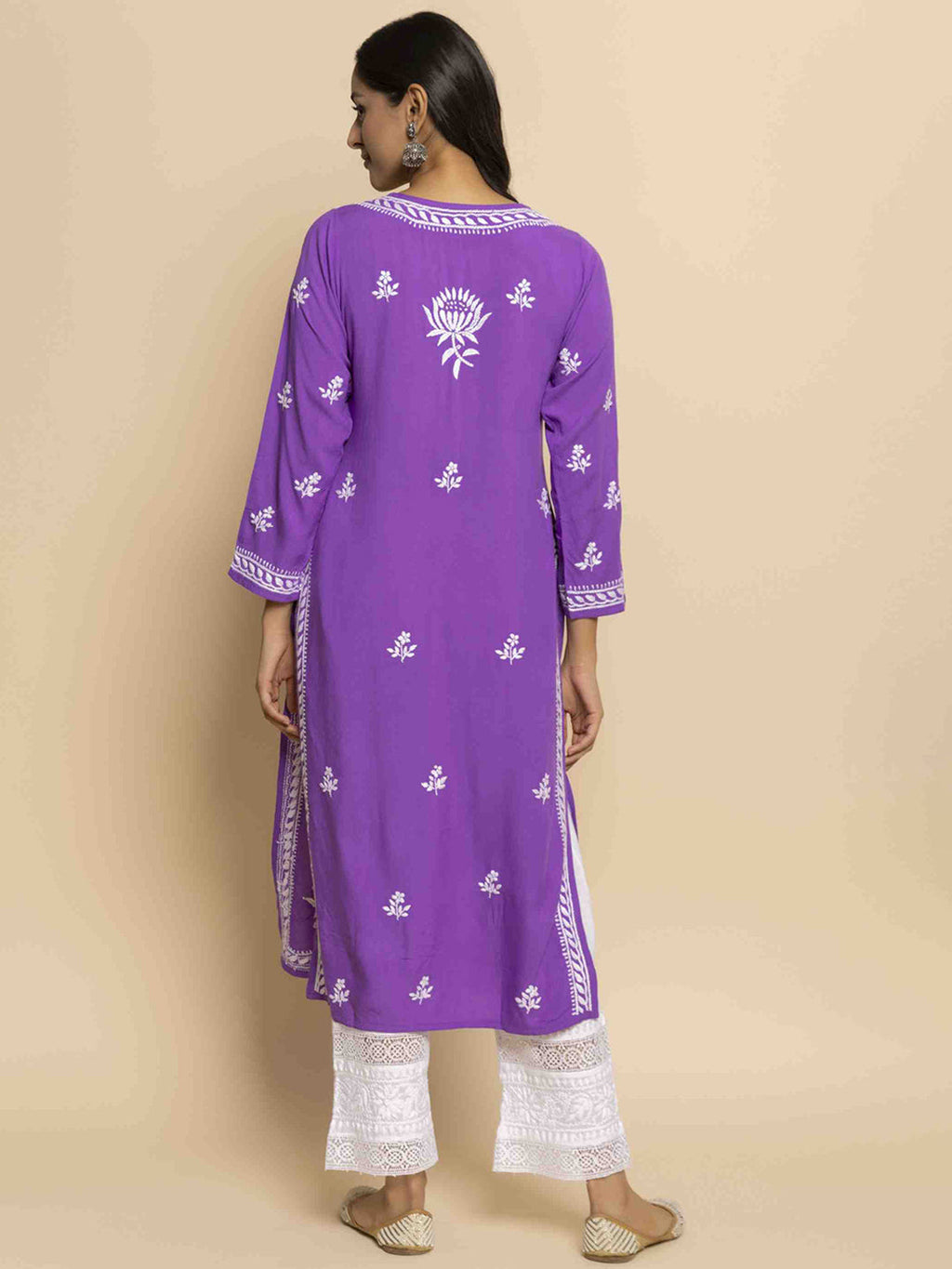 HOUSE OF KARI Ethnic Motifs Chikankari Embroidered Notched Round Neck Straight Kurta