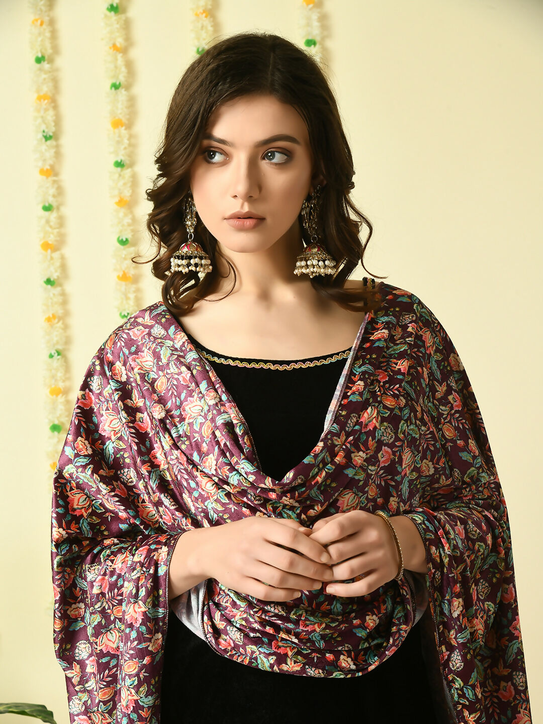 Myshka Women's Black Velvet Kurti & Sharara With Dupatta Party Sets