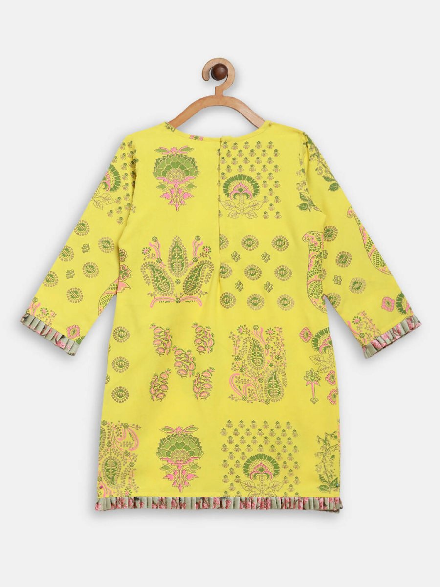 Ahalyaa Yellow Viscose Rayon Straight Kids Kurta Pants With Dupatta For Girls