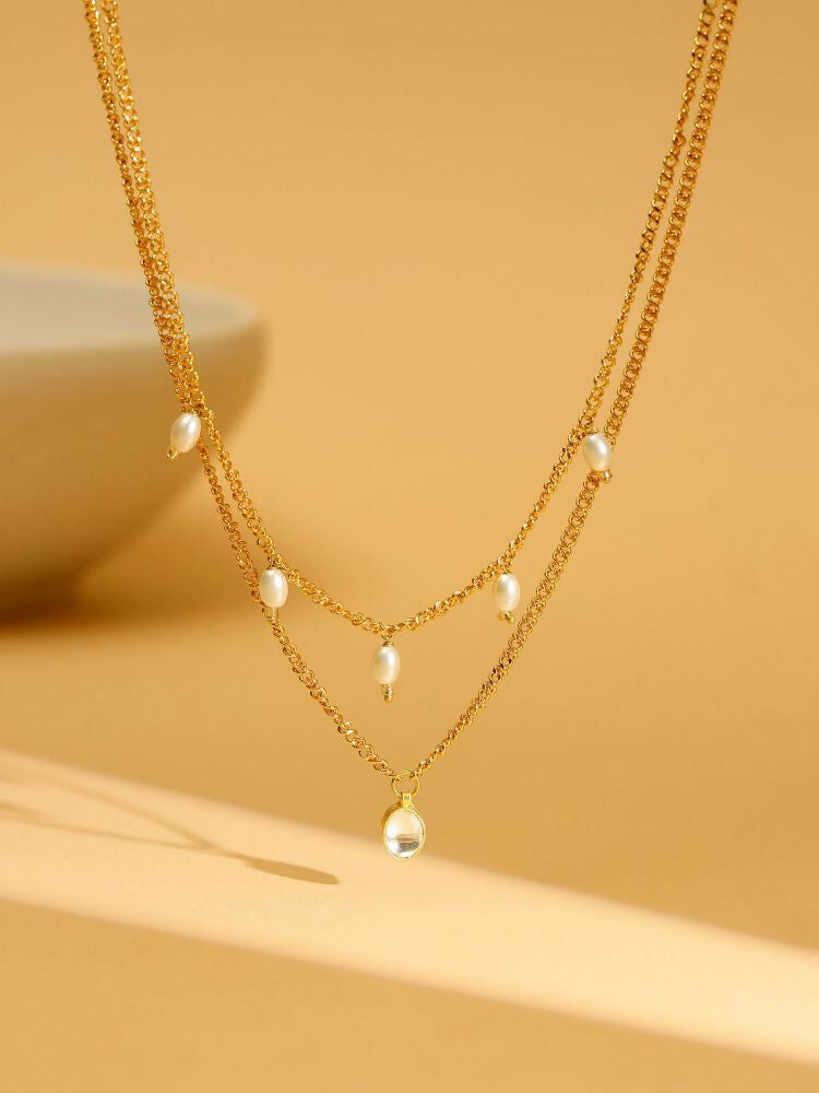 White and Gold, Handcrafted Kundan Necklace - Ruby Raang
