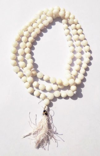 Kannssky White Hakik (Agate) Mala - Hindu Buddhist Prayer Beads
