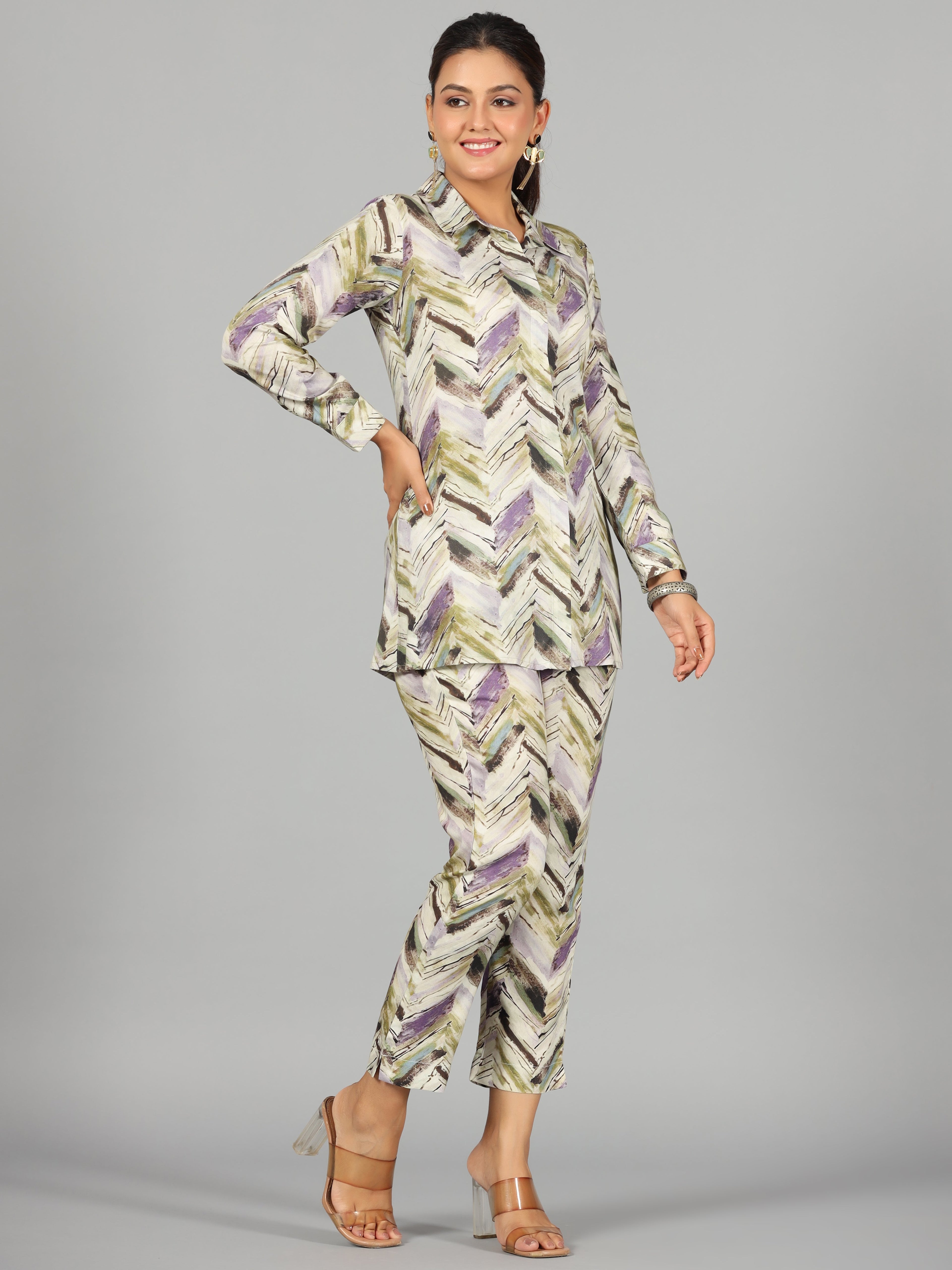 Juniper Women Green Rayon Printed Clothing Set