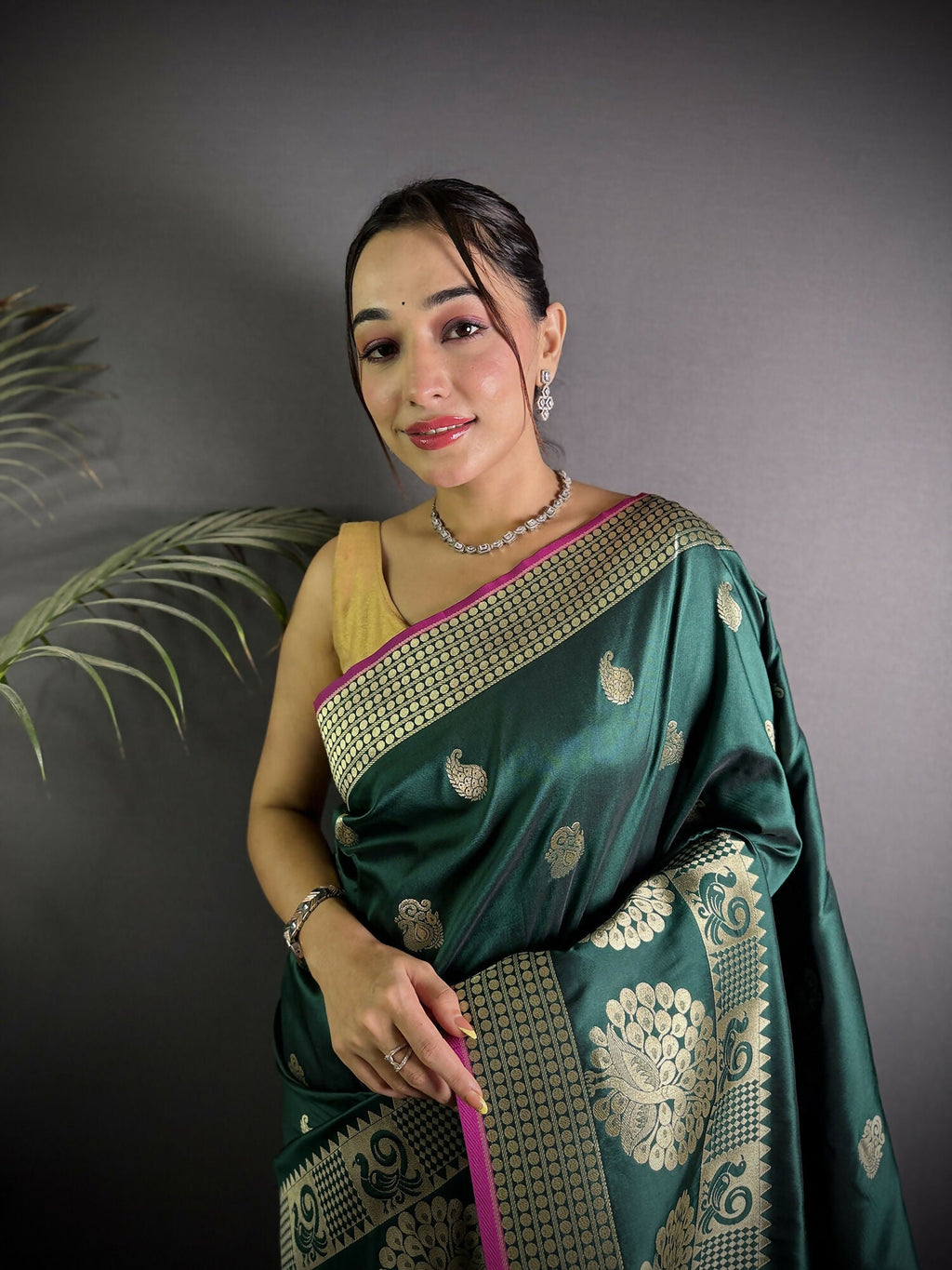 Joban Fashion Dark Green Banarasi Soft Lichi Silk Paisley Saree - Distacart