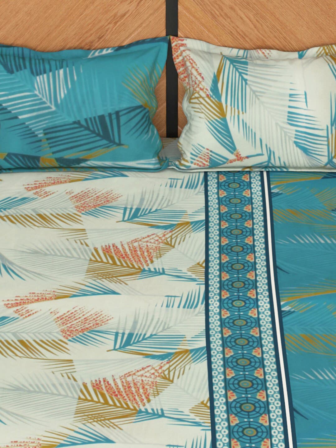 Story@home Blue & White Floral Microfiber 180 TC Queen Bedsheet With 2 Pillow Covers
