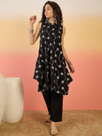 InWeave Black Embroidery R Neck Black Set