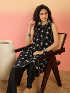InWeave Black Embroidery R Neck Black Set