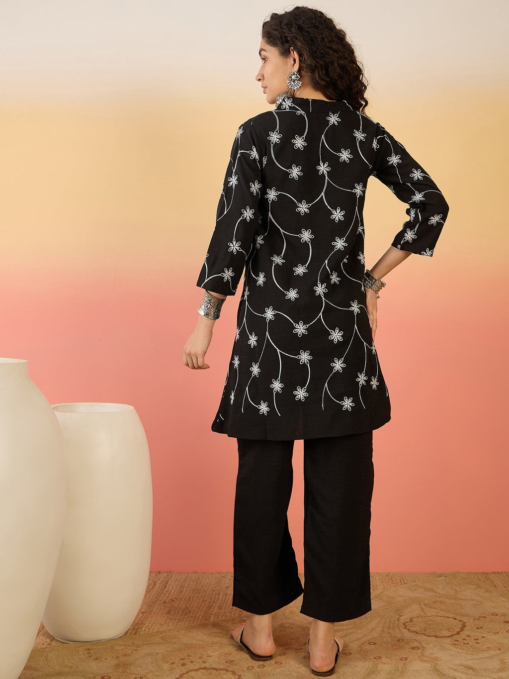 InWeave Black Embroidery Mandarin Black Set - Distacart