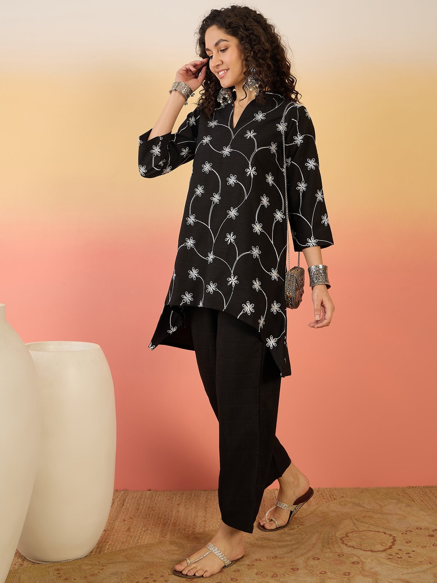 InWeave Black Embroidery Mandarin Black Set - Distacart