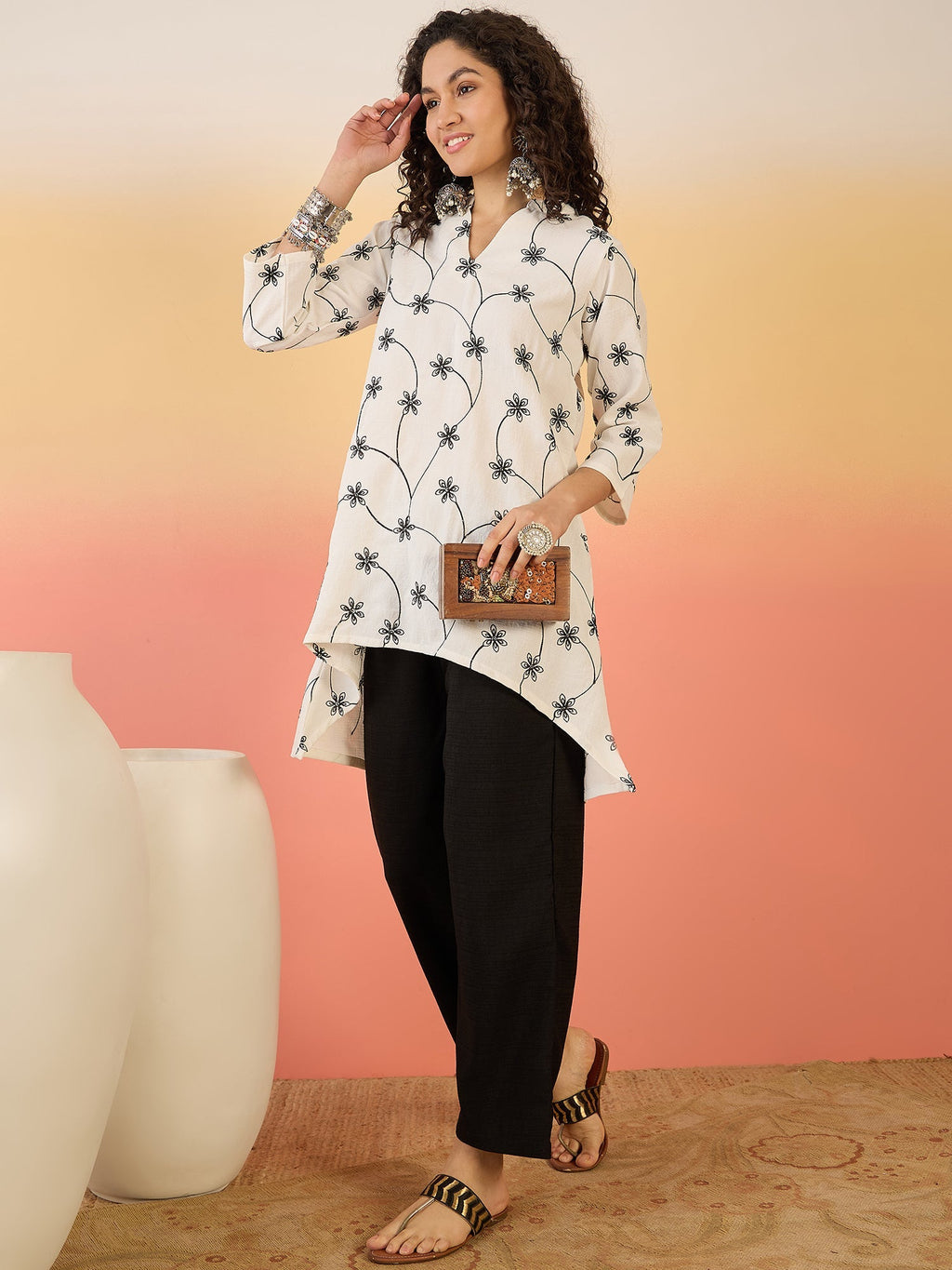 InWeave White Embroidery Mandarin Black Set - Distacart