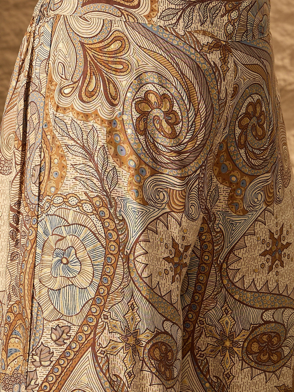 InWeave Beige Paisley Flower R Neck Kurta Set - Distacart