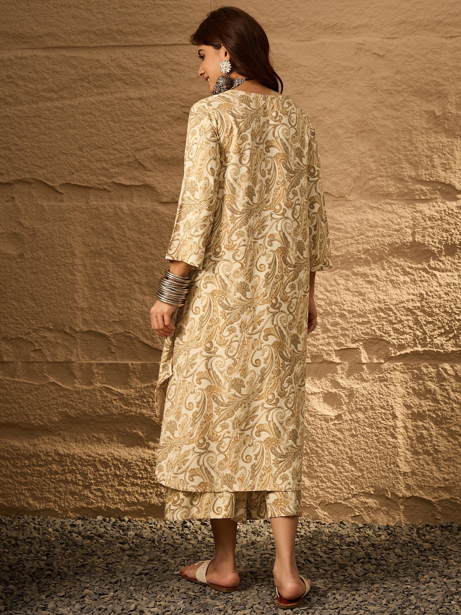 InWeave Off White Swirl V-Flared Kurta Set - Distacart