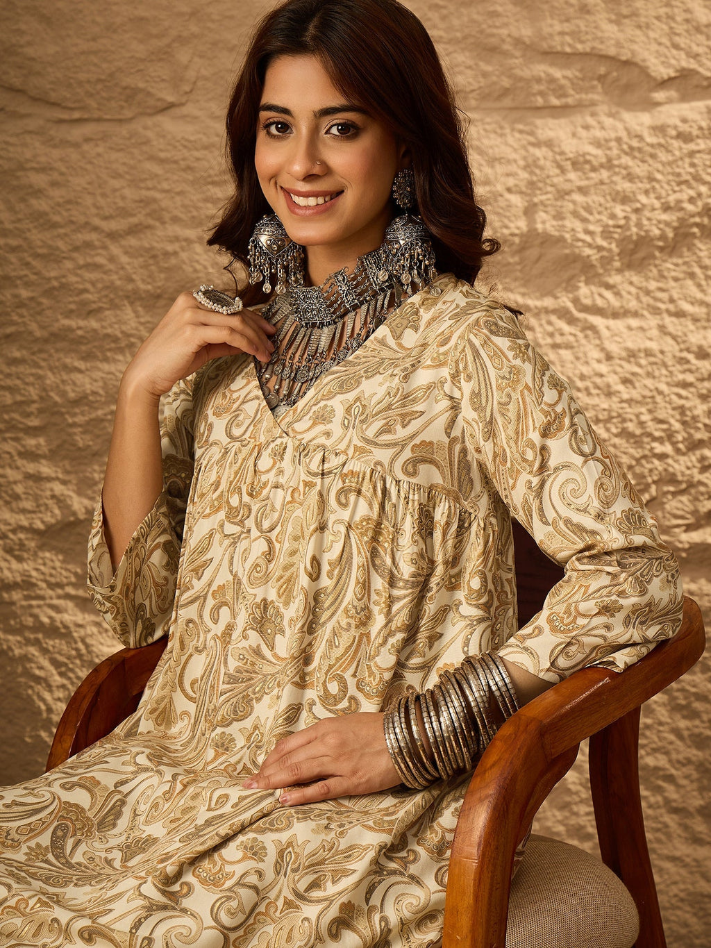 InWeave Off White Swirl V-Flared Kurta Set - Distacart