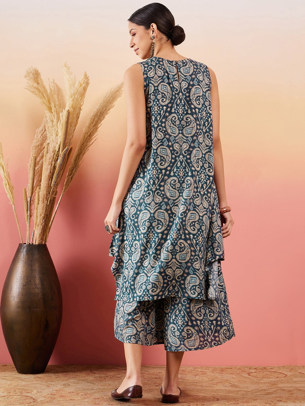 InWeave Slate Grey Paisley Round Neck Kurta Short Palazzo Set