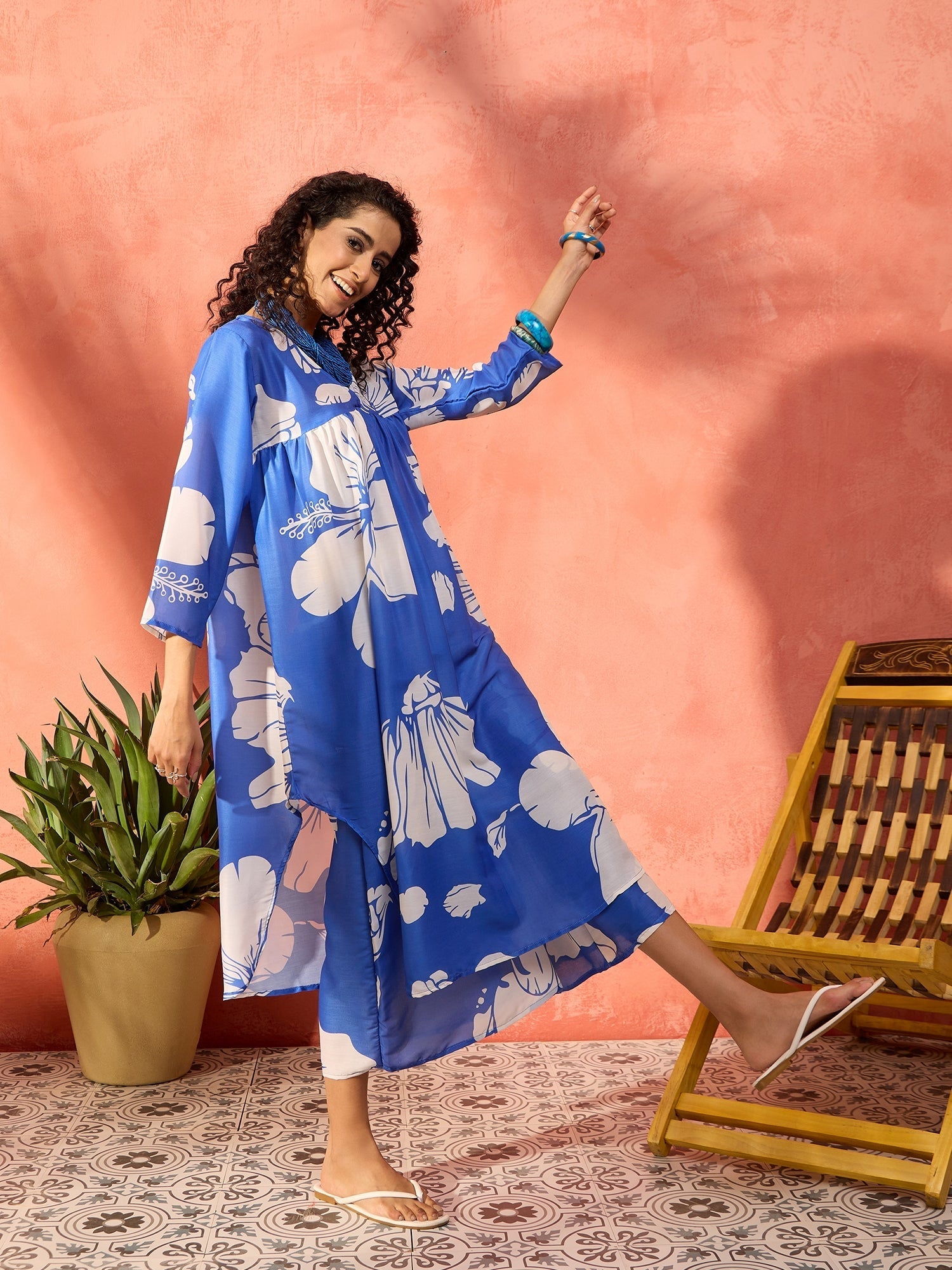 InWeave Azure Blue Hibiscus Kurta Set