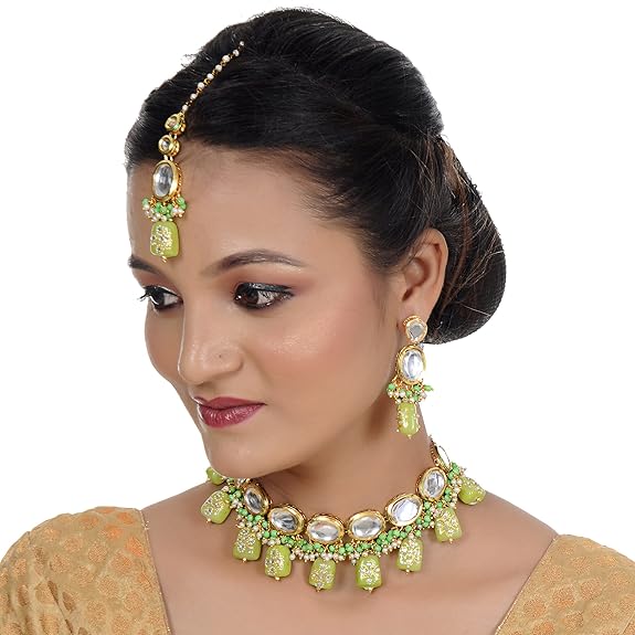 Tehzeeb Creations Back Meenakari Gold-Polished Green Color Tika Earring Jewellery Set Uncut Kundan Big Faux Kundan Dibbi Kundan Choker Necklace Set