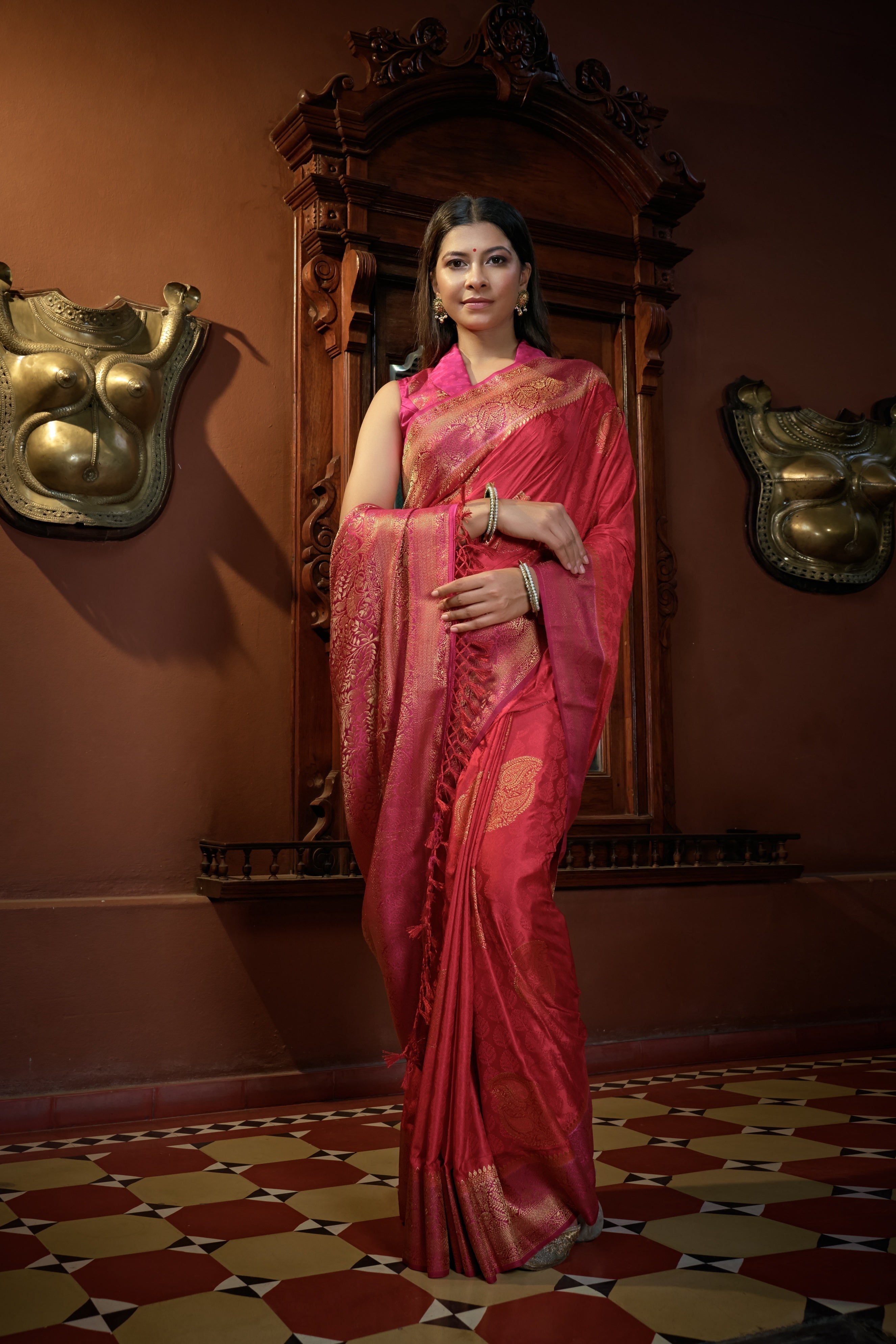 Vardha Myrtle Pink Golden Zari Banarasi Satin Silk Saree