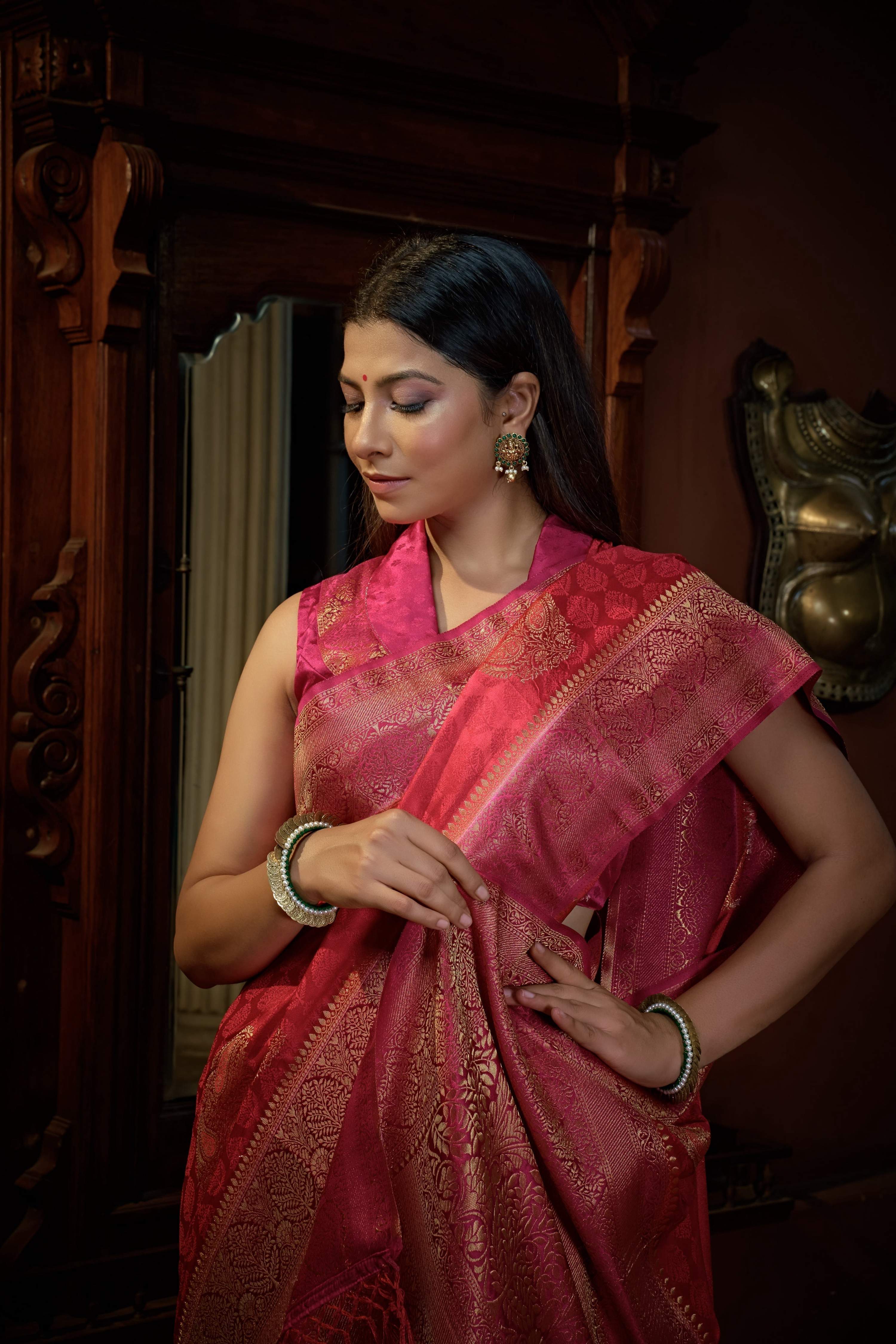 Vardha Myrtle Pink Golden Zari Banarasi Satin Silk Saree