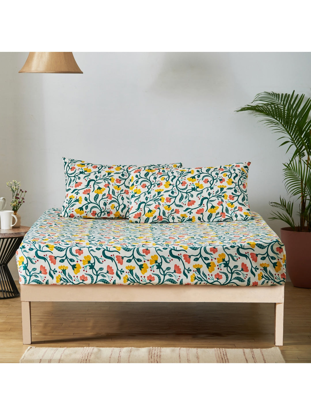 Chumbak White & Yellow Floral 136 TC Cotton 1 Queen Bedsheet with 2 Pillow Covers