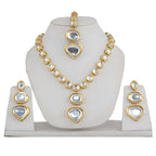 Tehzeeb Creations Back Meenakari Gold-Polished White Color Tika Earring Jewellery Set Uncut Kundan Big Faux Kundan Dibbi Kundan Choker Necklace Set