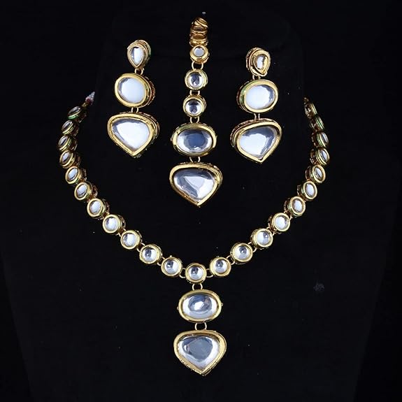 Tehzeeb Creations Back Meenakari Gold-Polished White Color Tika Earring Jewellery Set Uncut Kundan Big Faux Kundan Dibbi Kundan Choker Necklace Set