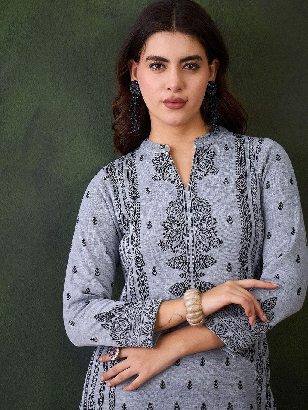 Sangria Self Design Winter Kurta & Trouser