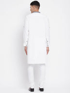 Even Apparels White Pure Cotton Men's Kurta With Contrast Collar And Placket - Distacart