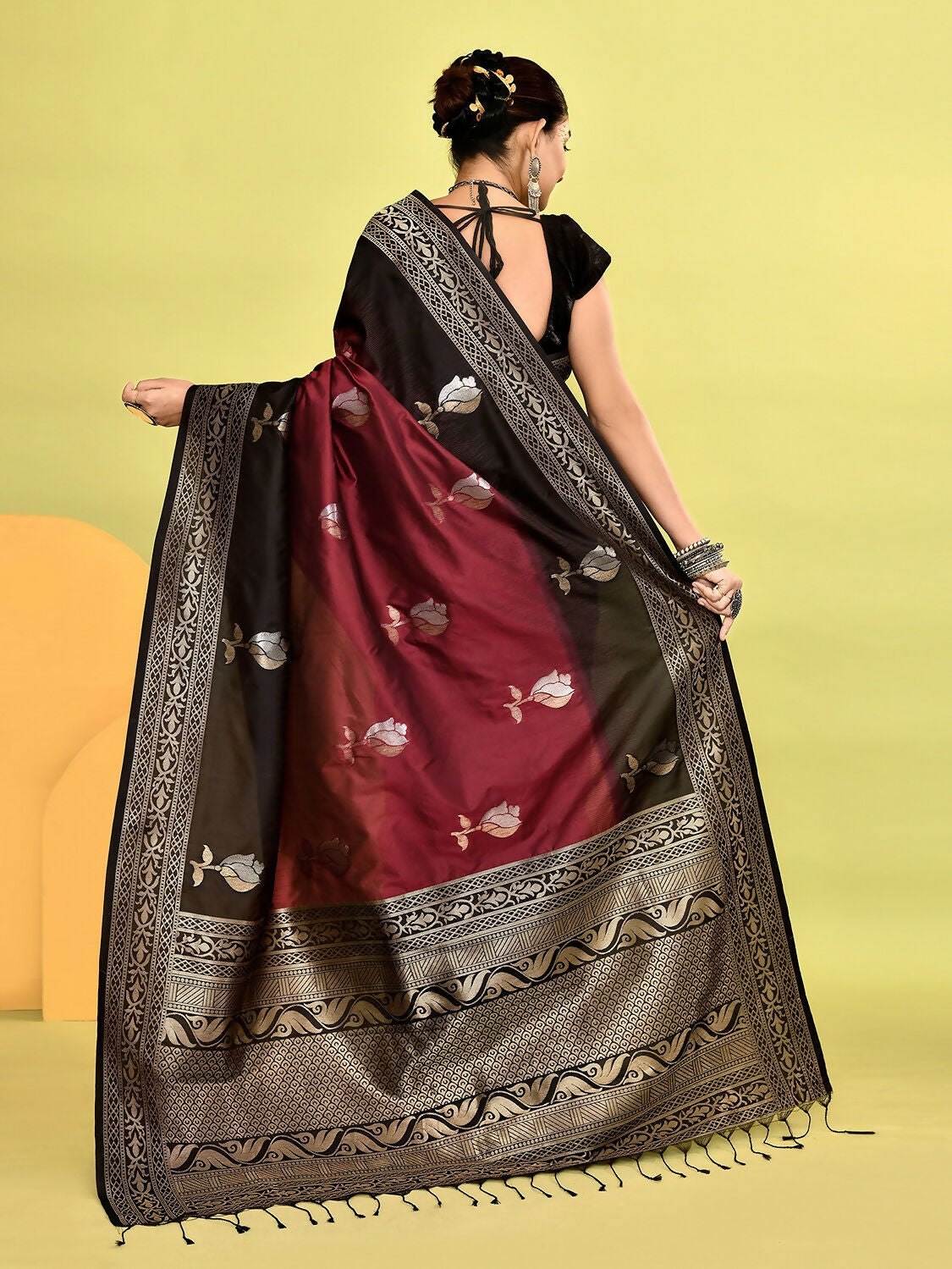 Joban Fashion Maroon & Black Plain With Weaving Border Banarasi Silk Sarees