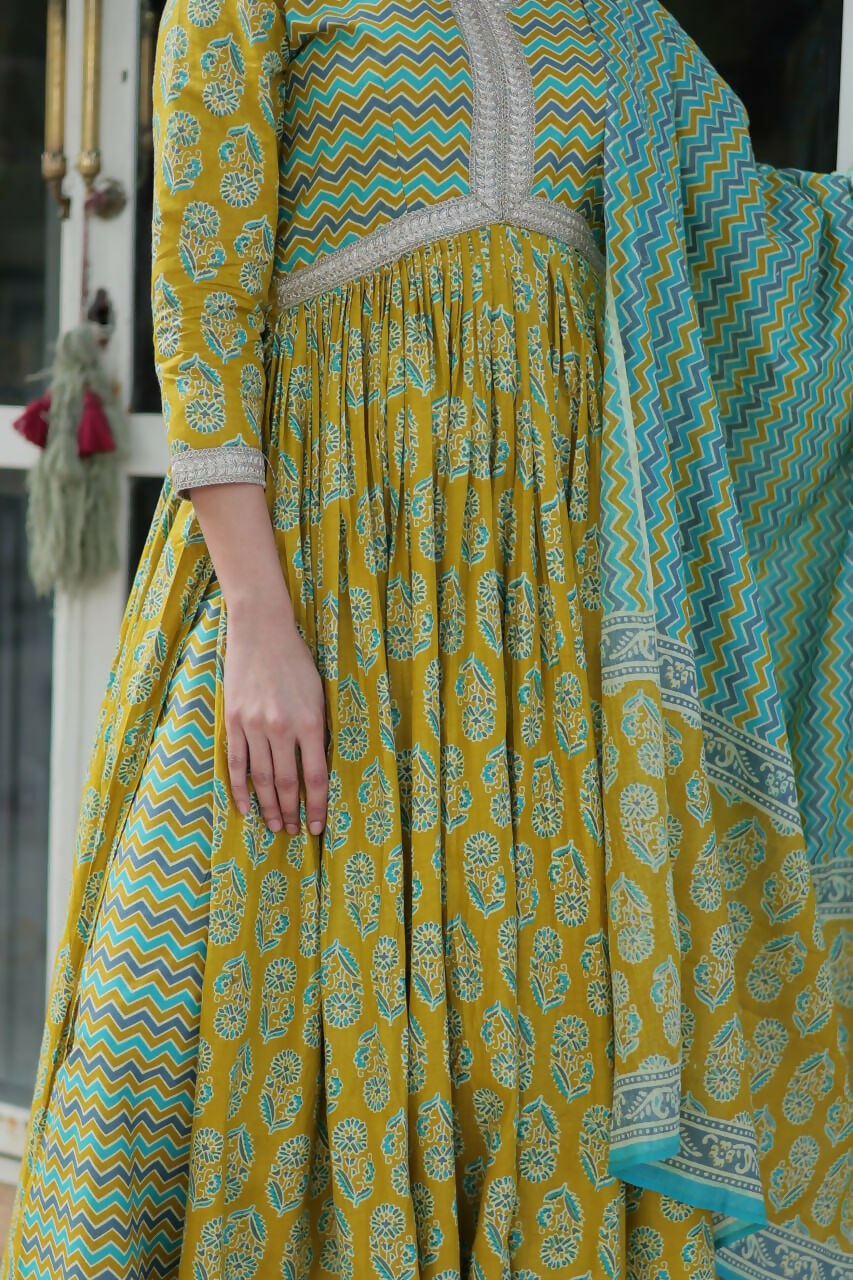Vastranavya Lime Green Pure Cotton Printed Top with Pant & Dupatta Set